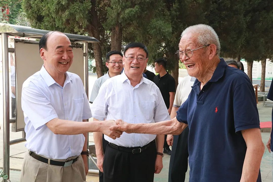 【要闻】省政协原副主席、省慈善联合总会会长邓永俭到示范区（高新区）调研